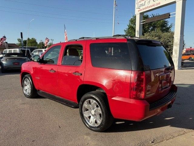 GMC Yukon 2WD 4dr 1500 SLE 2010