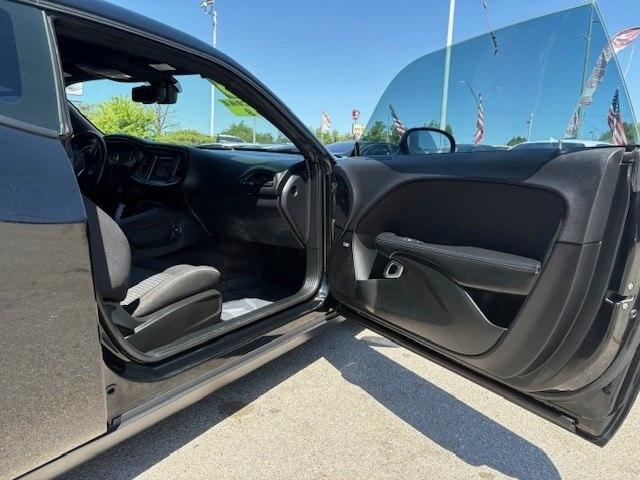 Dodge Challenger 2dr Cpe R/T 2016