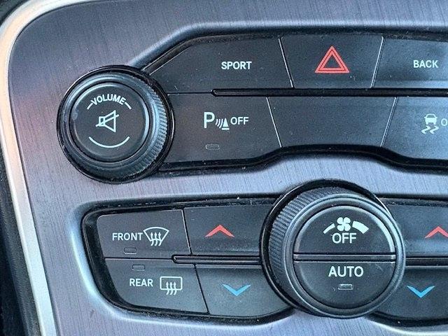 Dodge Challenger 2dr Cpe R/T 2016