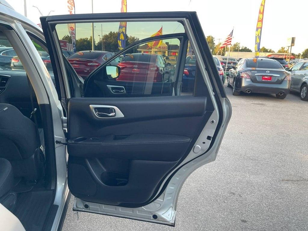 Nissan Pathfinder FWD S 2017