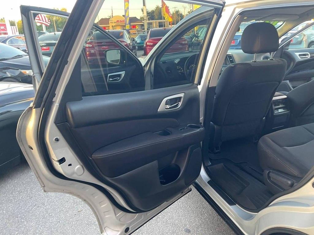 Nissan Pathfinder FWD S 2017