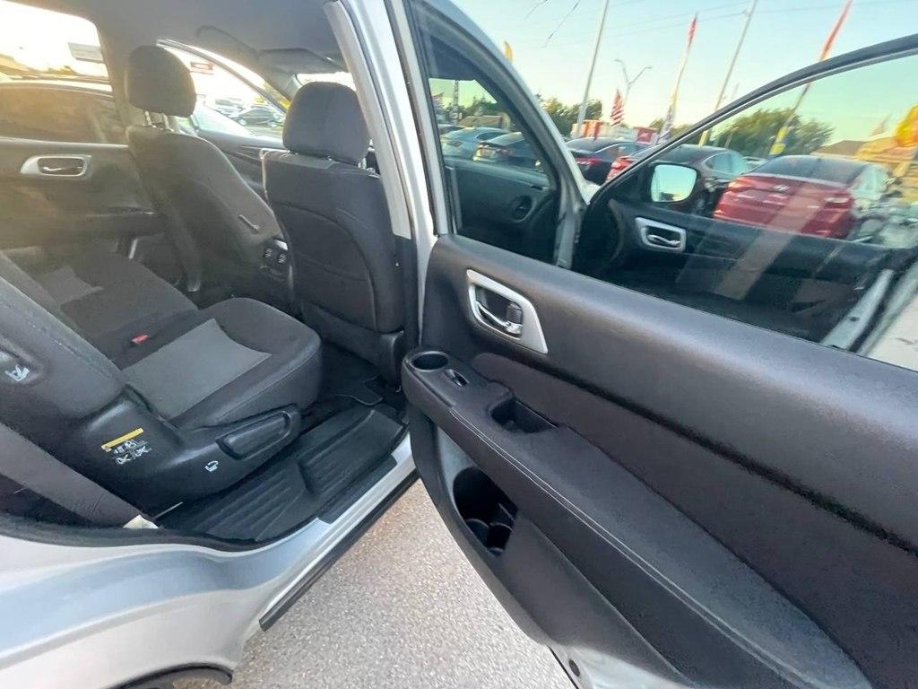 Nissan Pathfinder FWD S 2017