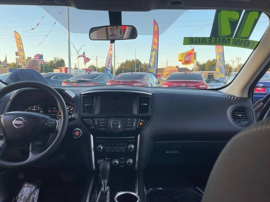 Nissan Pathfinder FWD S 2017