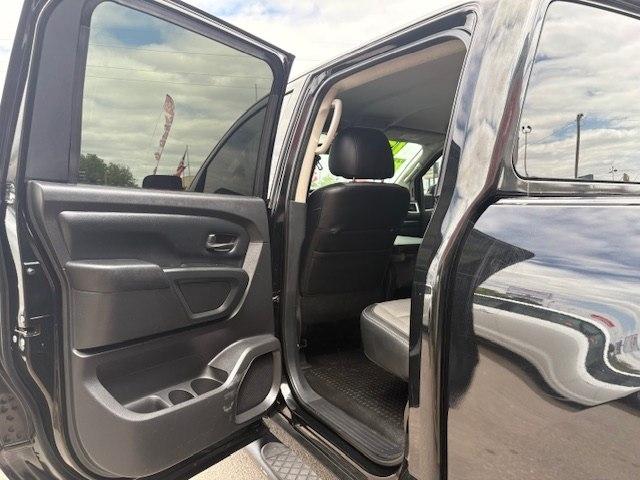 Nissan Titan XD 4x2 Gas Crew Cab S 2017