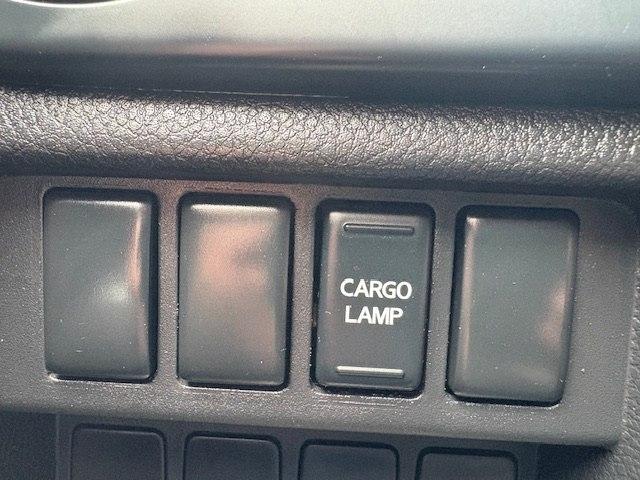 Nissan Titan XD 4x2 Gas Crew Cab S 2017