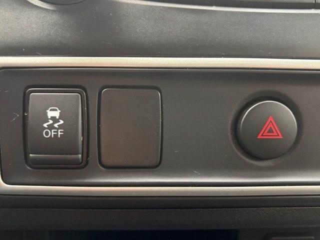 Nissan Titan XD 4x2 Gas Crew Cab S 2017