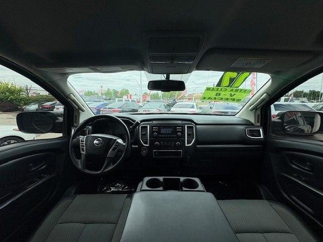 Nissan Titan XD 4x2 Gas Crew Cab S 2017