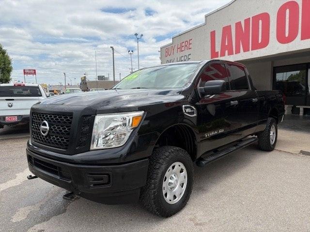 Nissan Titan XD 4x2 Gas Crew Cab S 2017