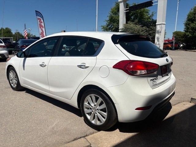 Kia Forte 5-Door 5dr HB Auto EX 2015