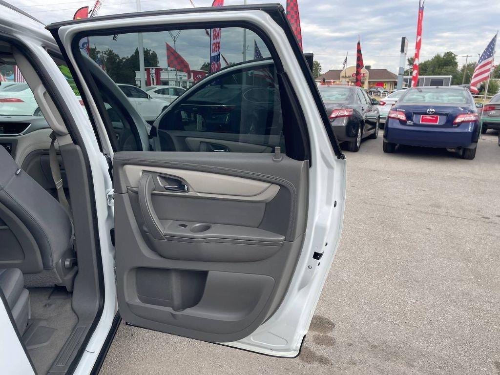 Chevrolet Traverse FWD 4dr LS w/1LS 2016