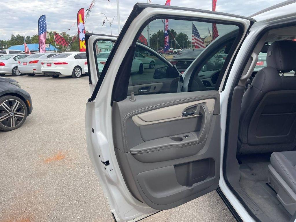 Chevrolet Traverse FWD 4dr LS w/1LS 2016