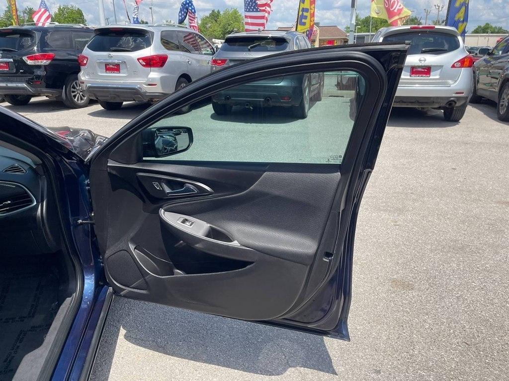 Chevrolet Malibu 4dr Sdn LS w/1LS 2017