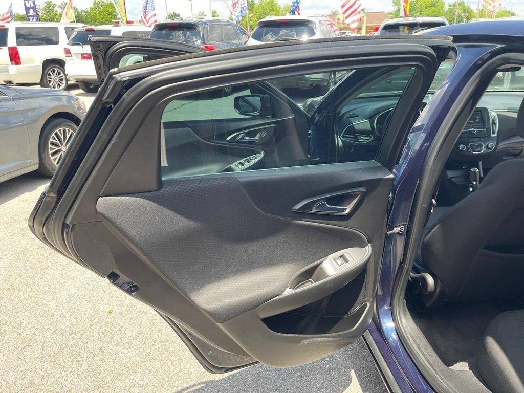 Chevrolet Malibu 4dr Sdn LS w/1LS 2017