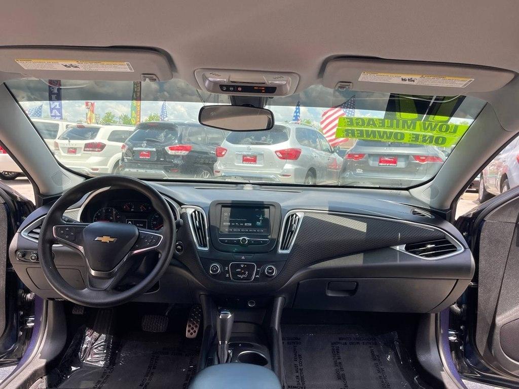 Chevrolet Malibu 4dr Sdn LS w/1LS 2017