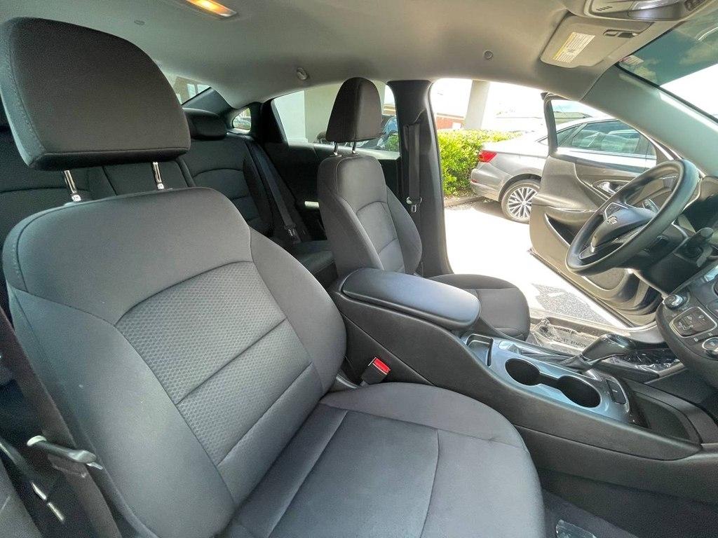 Chevrolet Malibu 4dr Sdn LS w/1LS 2017