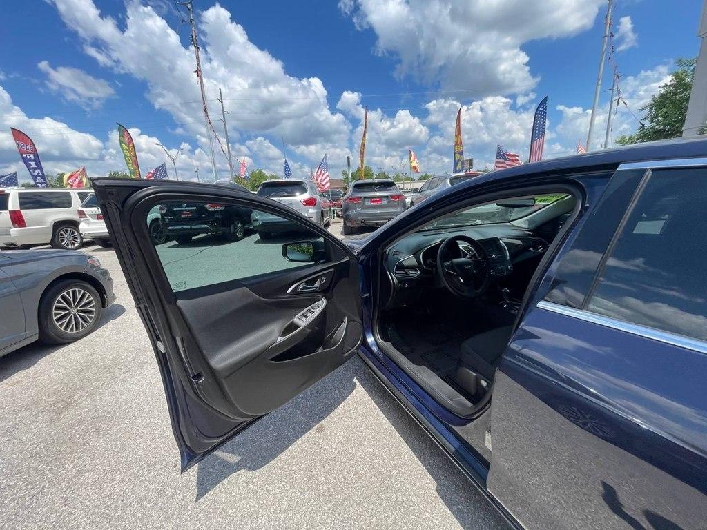Chevrolet Malibu 4dr Sdn LS w/1LS 2017
