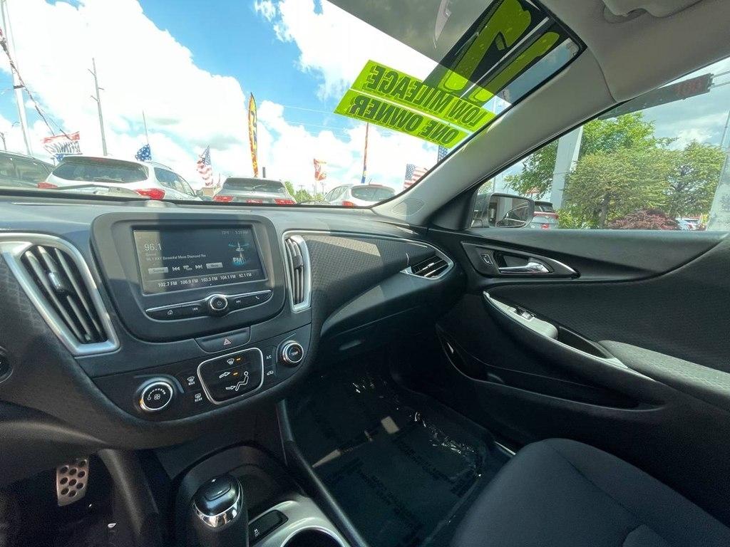 Chevrolet Malibu 4dr Sdn LS w/1LS 2017