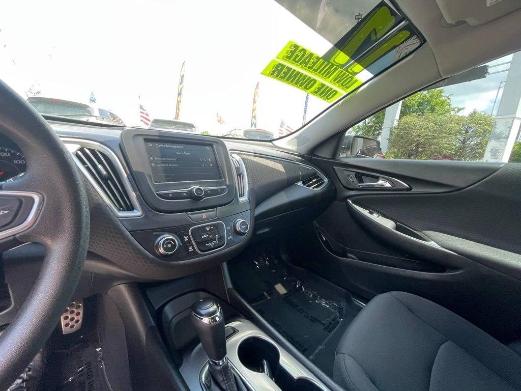 Chevrolet Malibu 4dr Sdn LS w/1LS 2017