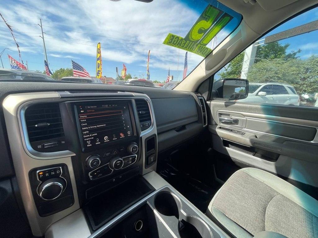 RAM 1500 2WD Quad Cab 140.5" Big Horn 2015