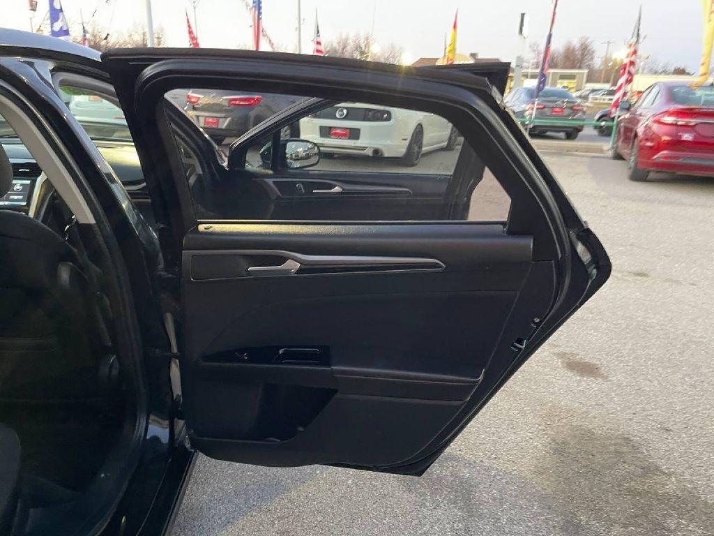Ford Fusion 4dr Sdn SE FWD 2014