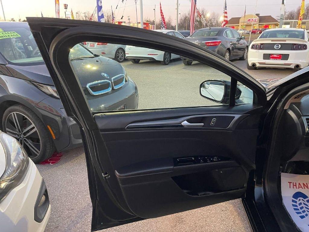 Ford Fusion 4dr Sdn SE FWD 2014