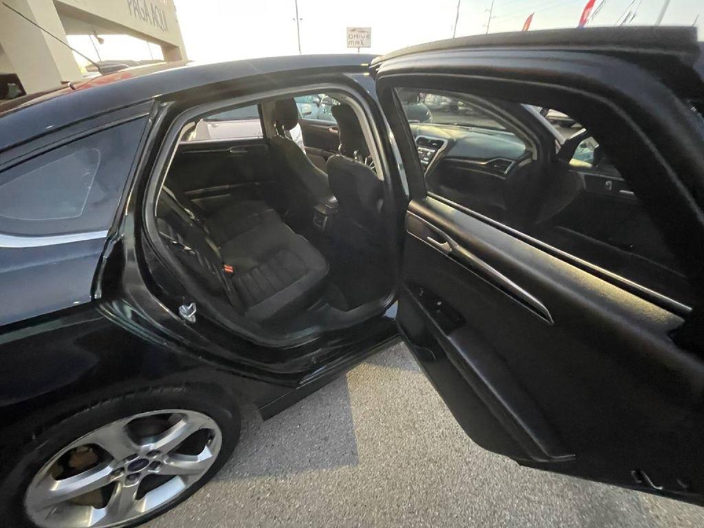 Ford Fusion 4dr Sdn SE FWD 2014