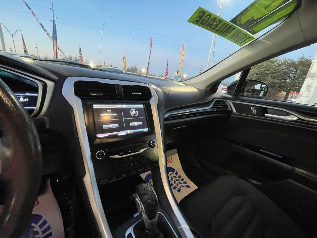 Ford Fusion 4dr Sdn SE FWD 2014