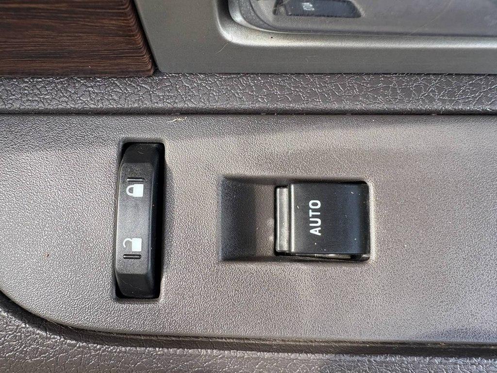 Ford F-150 4WD SuperCrew 145" Platinum 2013