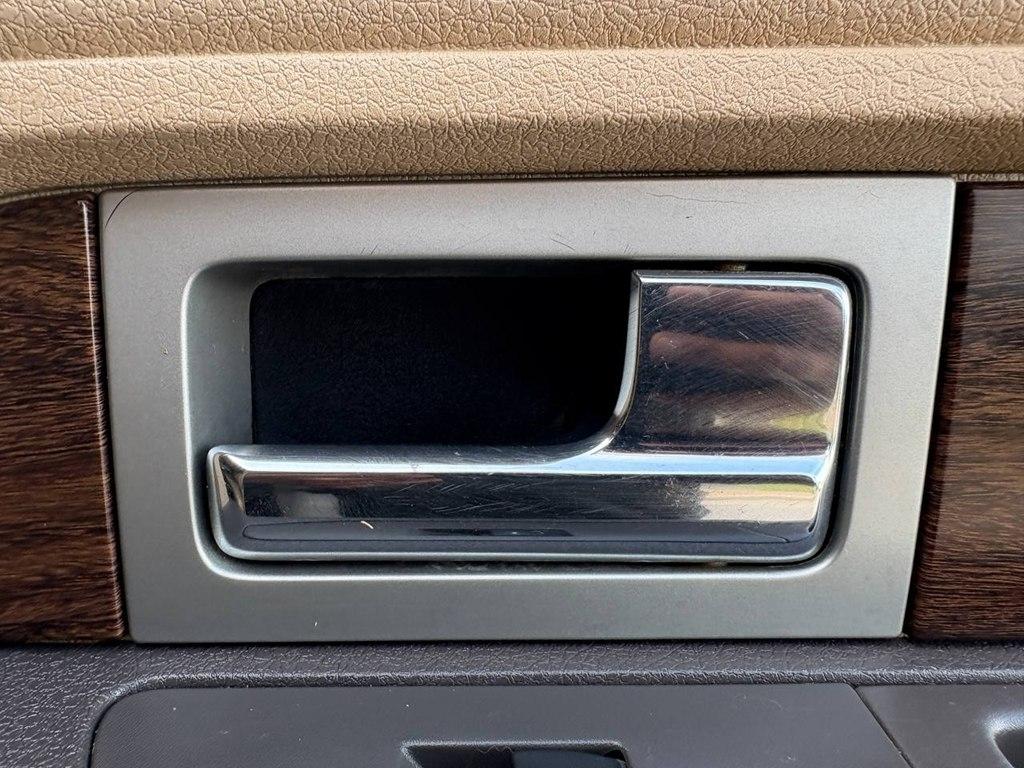Ford F-150 4WD SuperCrew 145" Platinum 2013