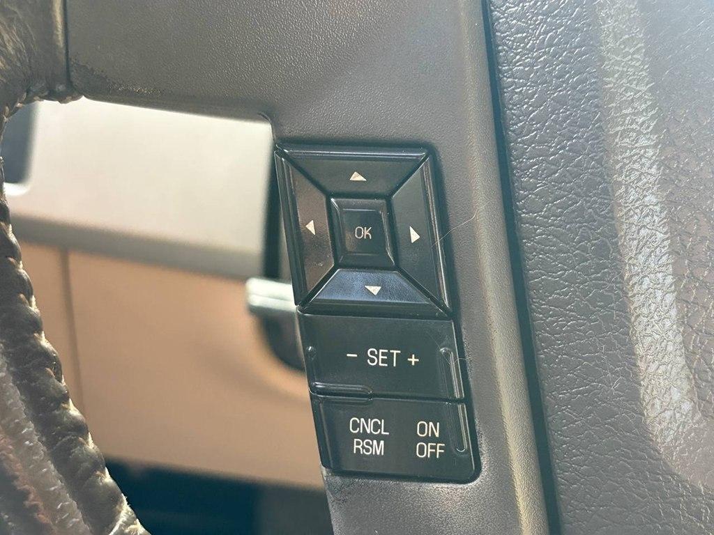 Ford F-150 4WD SuperCrew 145" Platinum 2013