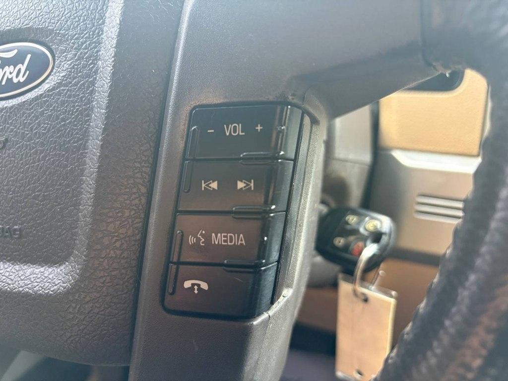 Ford F-150 4WD SuperCrew 145" Platinum 2013