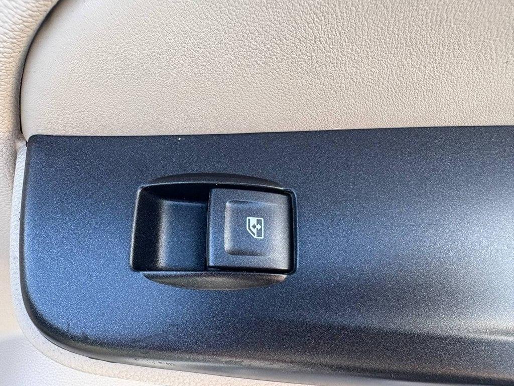 GMC Yukon XL 2WD 4dr Denali 2015