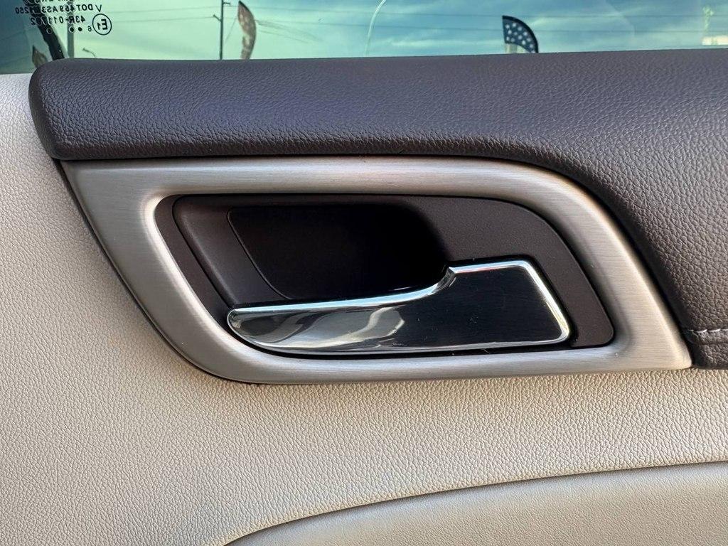 GMC Yukon XL 2WD 4dr Denali 2015