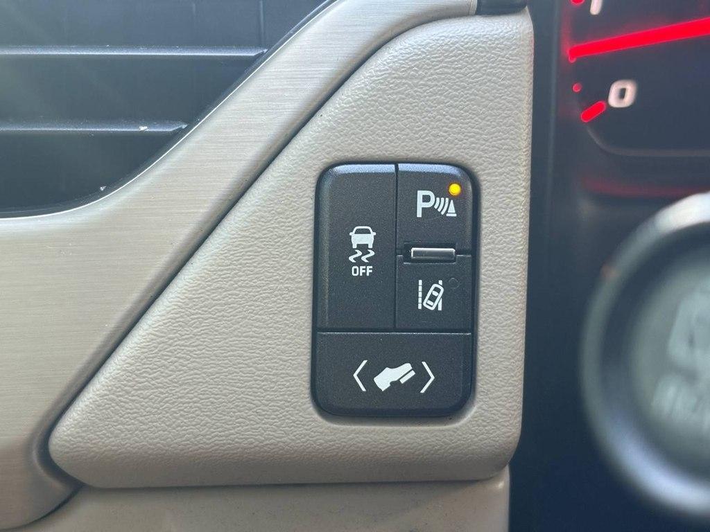 GMC Yukon XL 2WD 4dr Denali 2015