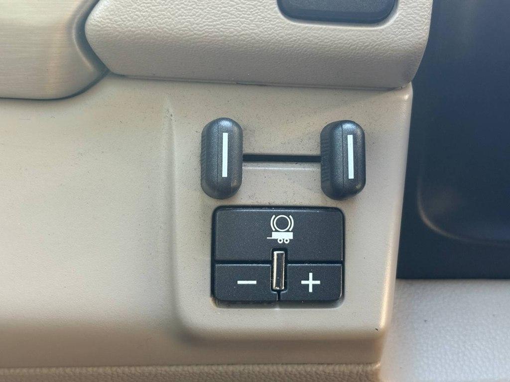 GMC Yukon XL 2WD 4dr Denali 2015