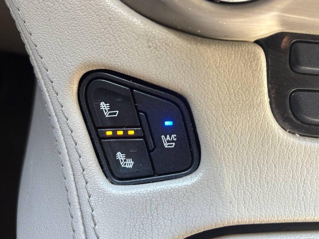 GMC Yukon XL 2WD 4dr Denali 2015