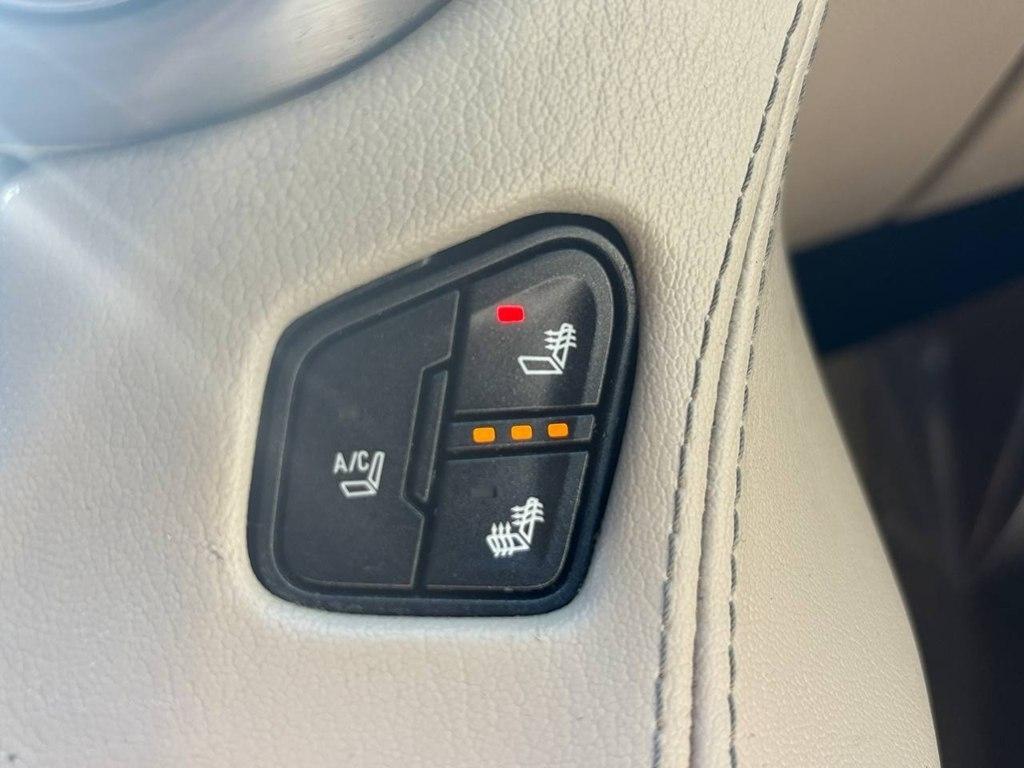 GMC Yukon XL 2WD 4dr Denali 2015