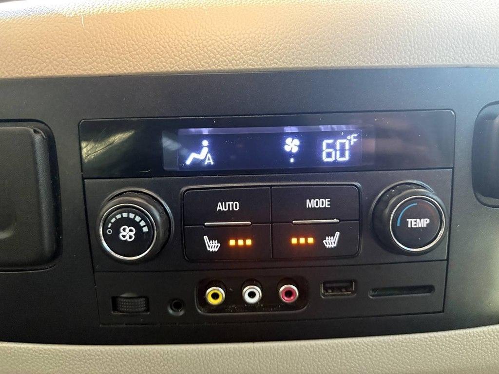 GMC Yukon XL 2WD 4dr Denali 2015
