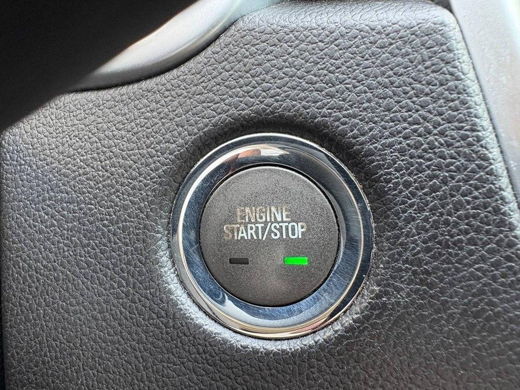 Cadillac SRX FWD 4dr Performance Collection 2010