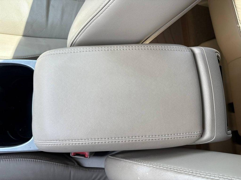 Cadillac SRX FWD 4dr Performance Collection 2010