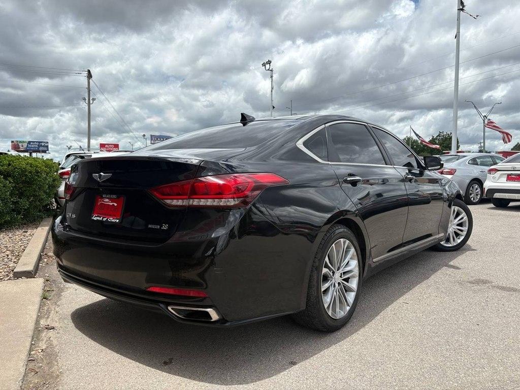 Hyundai Genesis 4dr Sdn V6 3.8L AWD 2015