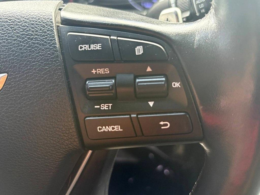 Hyundai Genesis 4dr Sdn V6 3.8L AWD 2015