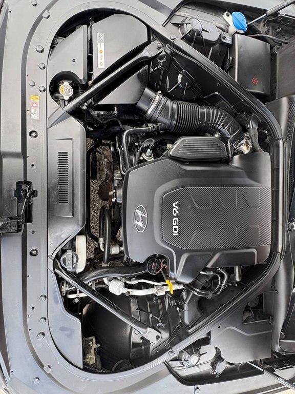 Hyundai Genesis 4dr Sdn V6 3.8L AWD 2015