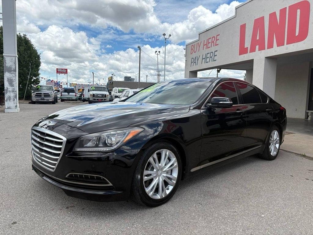 Hyundai Genesis 4dr Sdn V6 3.8L AWD 2015