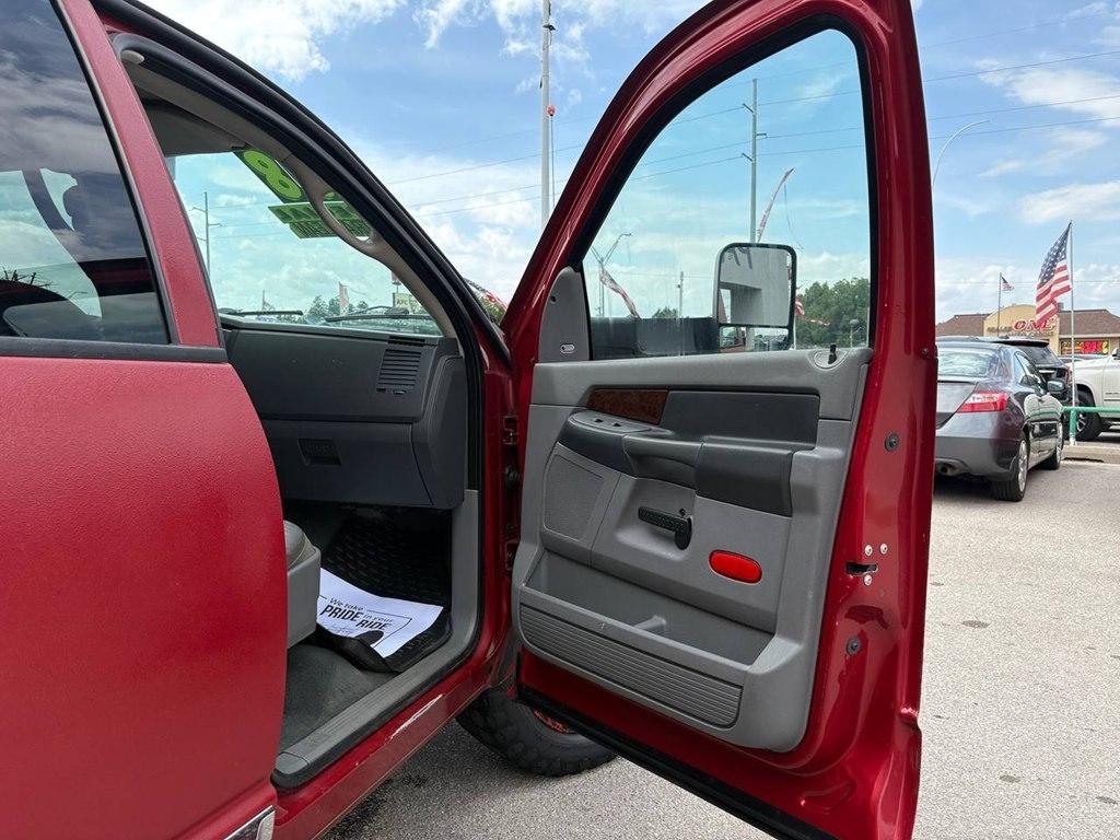 Dodge Ram 1500 2WD Quad Cab 140.5" Laramie 2008