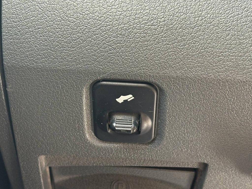 Dodge Ram 1500 2WD Quad Cab 140.5" Laramie 2008
