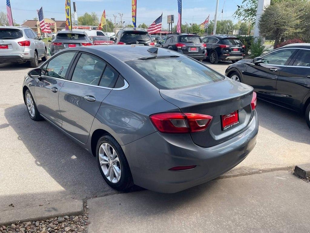 Chevrolet Cruze 4dr Sdn LT 2019