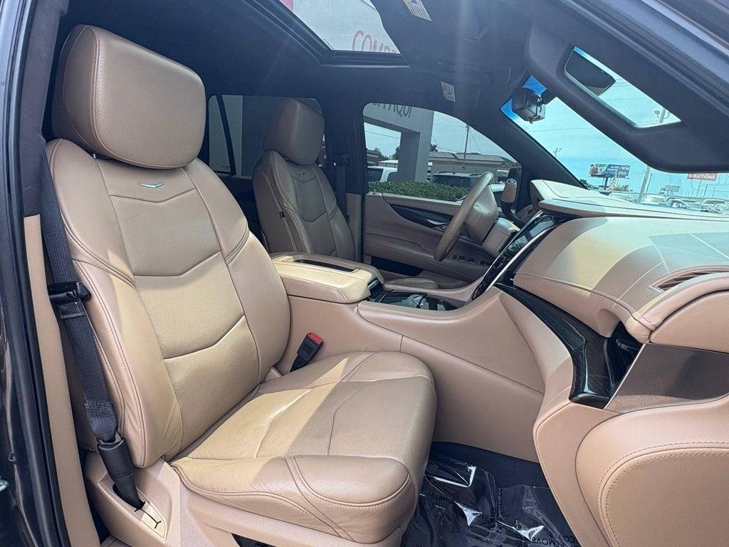Cadillac Escalade 4WD 4dr Platinum 2018