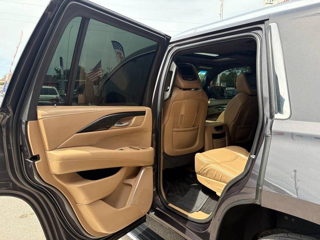 Cadillac Escalade 4WD 4dr Platinum 2018