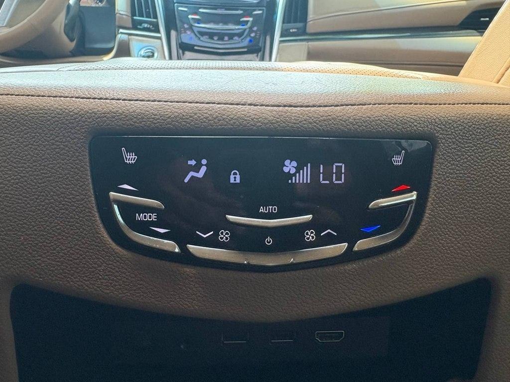 Cadillac Escalade 4WD 4dr Platinum 2018